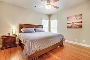 < 1 Mi to Comal Park: Peaceful Duplex w/ Yard!