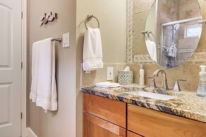 < 1 Mi to Comal Park: Peaceful Duplex w/ Yard!