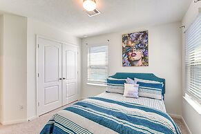 11 Mi to Beach: La Marque Home w/ Patio!