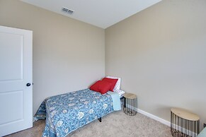 8 Mi to State Park: Home w/ Fenced Yard in Lindale