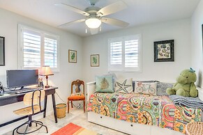 Englewood Bungalow 1 Mi to Beach: Pets Welcome!
