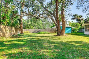 Englewood Bungalow 1 Mi to Beach: Pets Welcome!