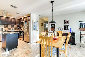 Englewood Bungalow 1 Mi to Beach: Pets Welcome!