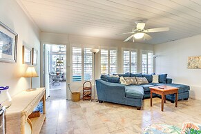 Englewood Bungalow 1 Mi to Beach: Pets Welcome!