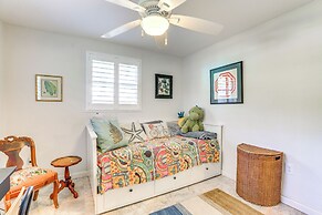 Englewood Bungalow 1 Mi to Beach: Pets Welcome!