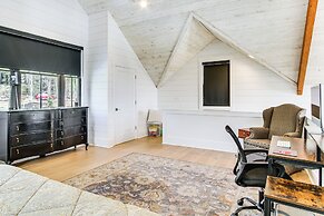 Luxe Lake Greenwood Retreat: Dock & Deck!