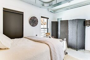 Luxe Lake Greenwood Retreat: Dock & Deck!