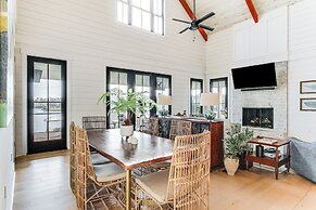 Luxe Lake Greenwood Retreat: Dock & Deck!