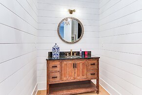 Luxe Lake Greenwood Retreat: Dock & Deck!