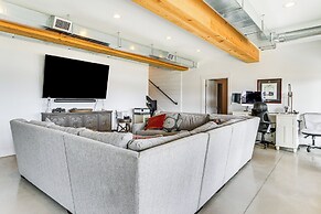 Luxe Lake Greenwood Retreat: Dock & Deck!