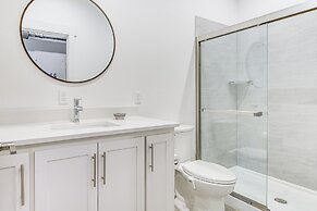 Luxe Lake Greenwood Retreat: Dock & Deck!