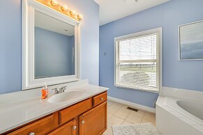 Lake Cumberland Home w/ Hot Tub & Game Room