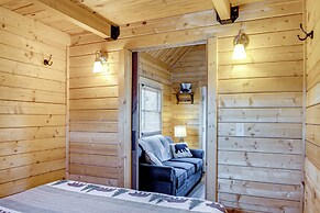 Fire Pit + Pool Access: Cozy Cabin in Sevierville!