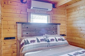 Fire Pit + Pool Access: Cozy Cabin in Sevierville!