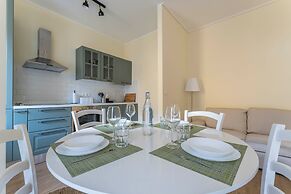 Spacious Apartment In Sori With Terrace
