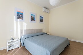 Spacious Apartment In Sori With Terrace