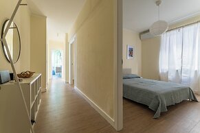 Spacious Apartment In Sori With Terrace