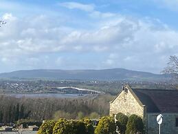 R and B Warm and Cosy Cabin