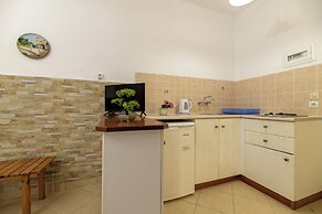 Anthi Studios & Apartments