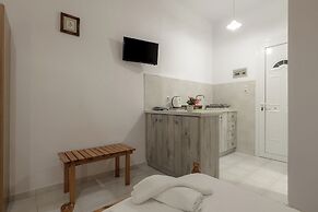 Anthi Studios & Apartments