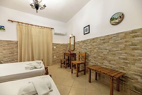 Anthi Studios & Apartments