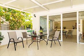 Anthi Studios & Apartments