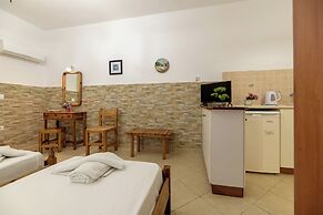 Anthi Studios & Apartments