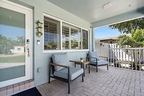 Blue Wave Retreat At Hollywood Beach 3 Bedroom Home