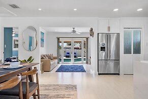 Blue Wave Retreat At Hollywood Beach 3 Bedroom Home