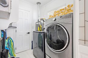 Blue Wave Retreat At Hollywood Beach 3 Bedroom Home