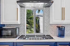 Blue Wave Retreat At Hollywood Beach 3 Bedroom Home