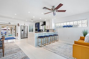 Blue Wave Retreat At Hollywood Beach 3 Bedroom Home