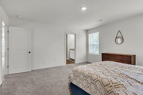 Quiet Retreat Perfect for Families 5 Bedroom Home