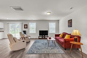 Quiet Retreat Perfect for Families 5 Bedroom Home