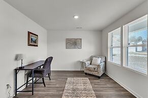 Quiet Retreat Perfect for Families 5 Bedroom Home