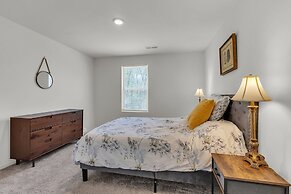 Quiet Retreat Perfect for Families 5 Bedroom Home