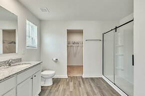 5br Pet Friendly Retreat With Garage Parking 5 Bedroom Home