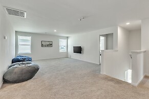 5br Pet Friendly Retreat With Garage Parking 5 Bedroom Home