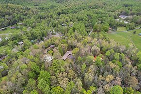 Cosby Mountain Lodge 4 Bedroom Home