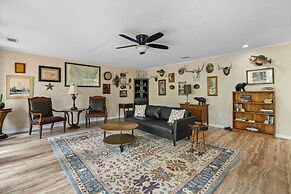 Cosby Mountain Lodge 4 Bedroom Home