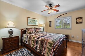 Cosby Mountain Lodge 4 Bedroom Home