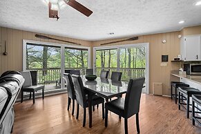 Cosby Mountain Lodge 4 Bedroom Home