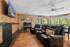 Cosby Mountain Lodge 4 Bedroom Home