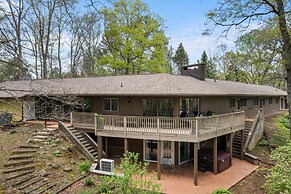 Cosby Mountain Lodge 4 Bedroom Home