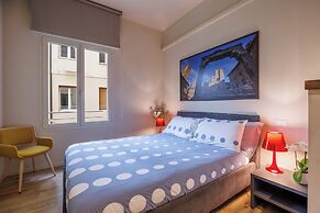 Lucy Florence Charming Modern Apartment