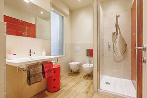 Lucy Florence Charming Modern Apartment