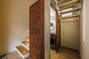 Lucy Florence Charming Modern Apartment