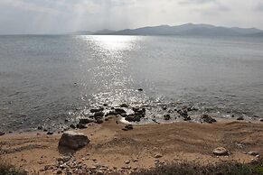 Cycladic home in Kampos by GHH