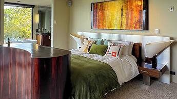 Exclusive Suite - Ocean Views & Beach