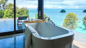 Exclusive Suite - Ocean Views & Beach